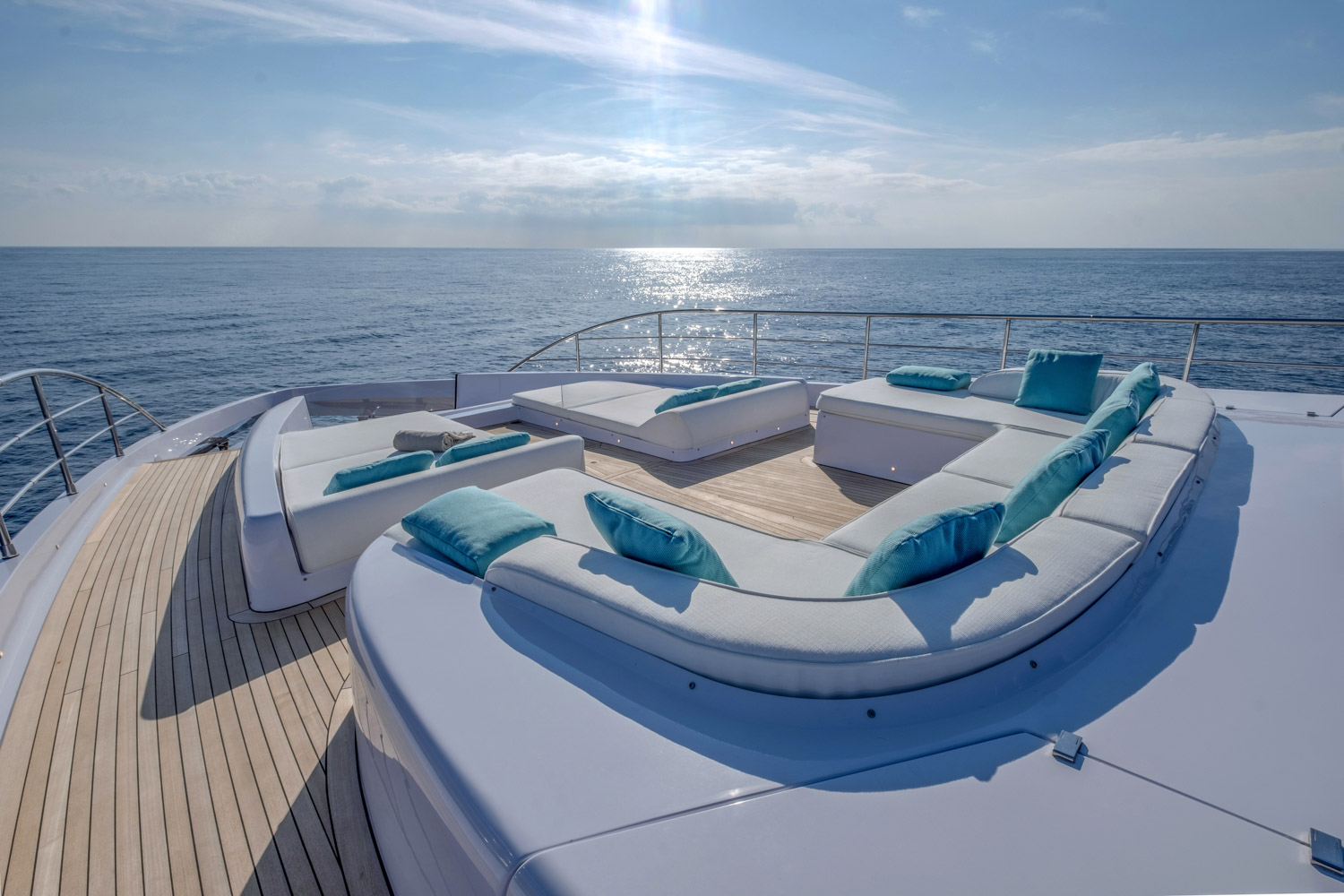 Amer 120.11 Exteriors - Deck and sofas